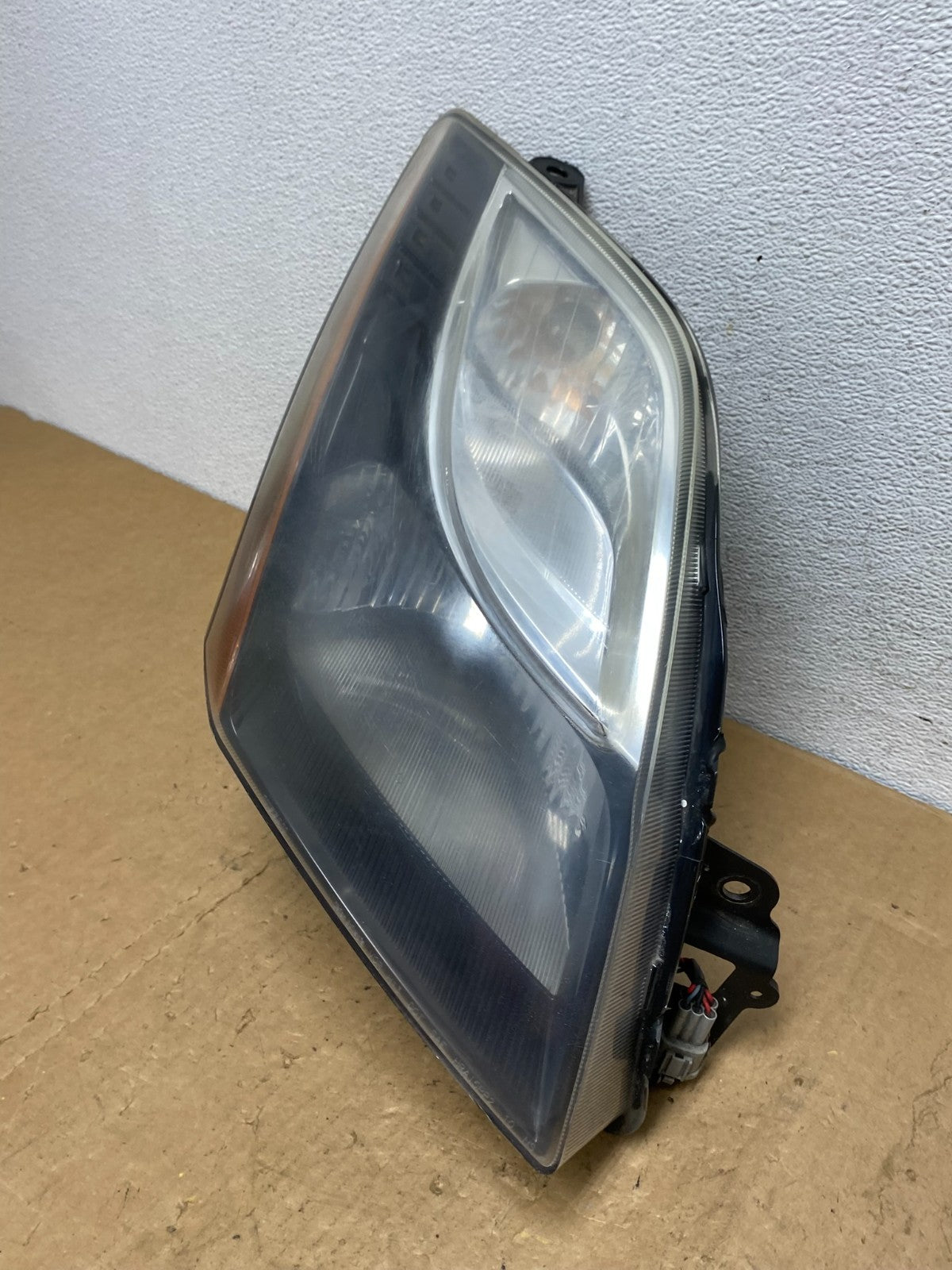 2010 2011 2012 Nissan Sentra Halogen Right Passenger Black Headlight AD1385 DW1