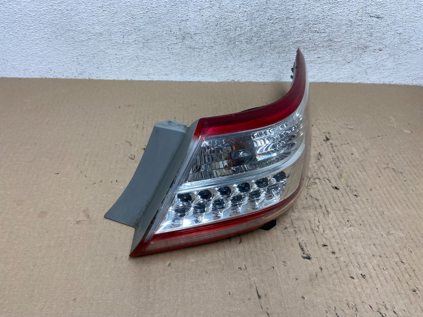 2010-2011 Toyota Camry Hybrid LED Right Passenger RH Tail Light AF5896 DW2