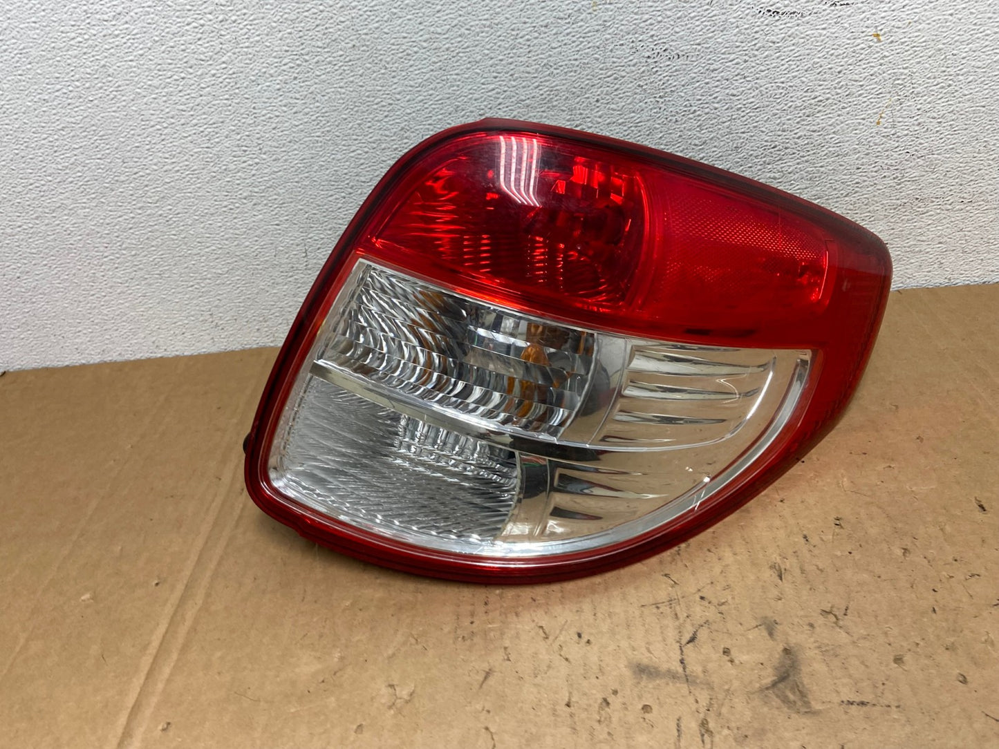 2007 to 2013 Suzuki SX4 Hatchback Right Passenger RH Tail Light AD3210 LK0