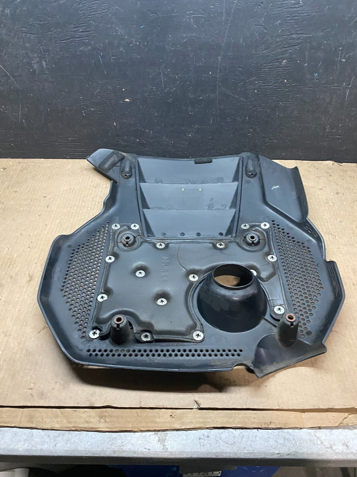 2006 to 2010 Hyundai Azera Sonata 3.3 V6 Engine Motor Shield Cover OEM J0777 DG15