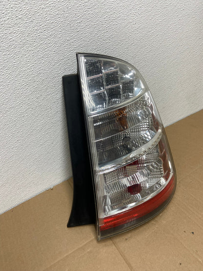 2006 to 2009 Toyota Prius Tail Light Right Passenger Side AB8038 LK2