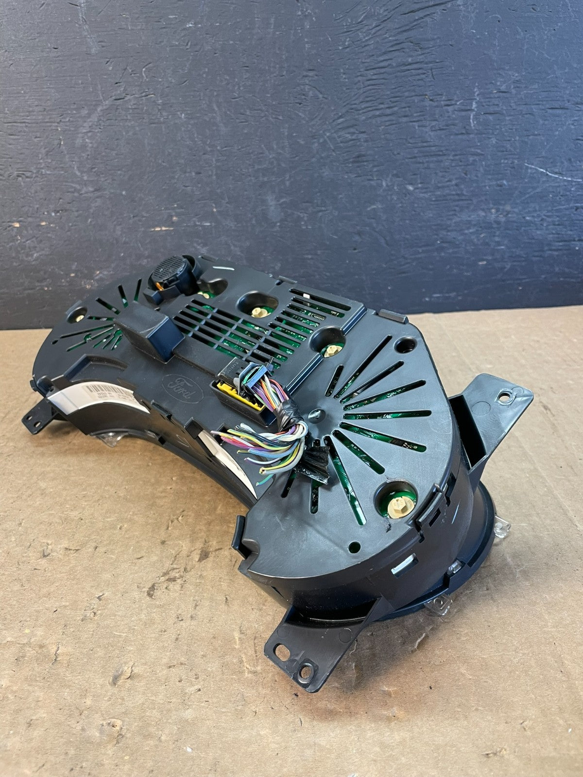 2006 Ford Explorer Speedometer Cluster Gauge AD0401 DG4