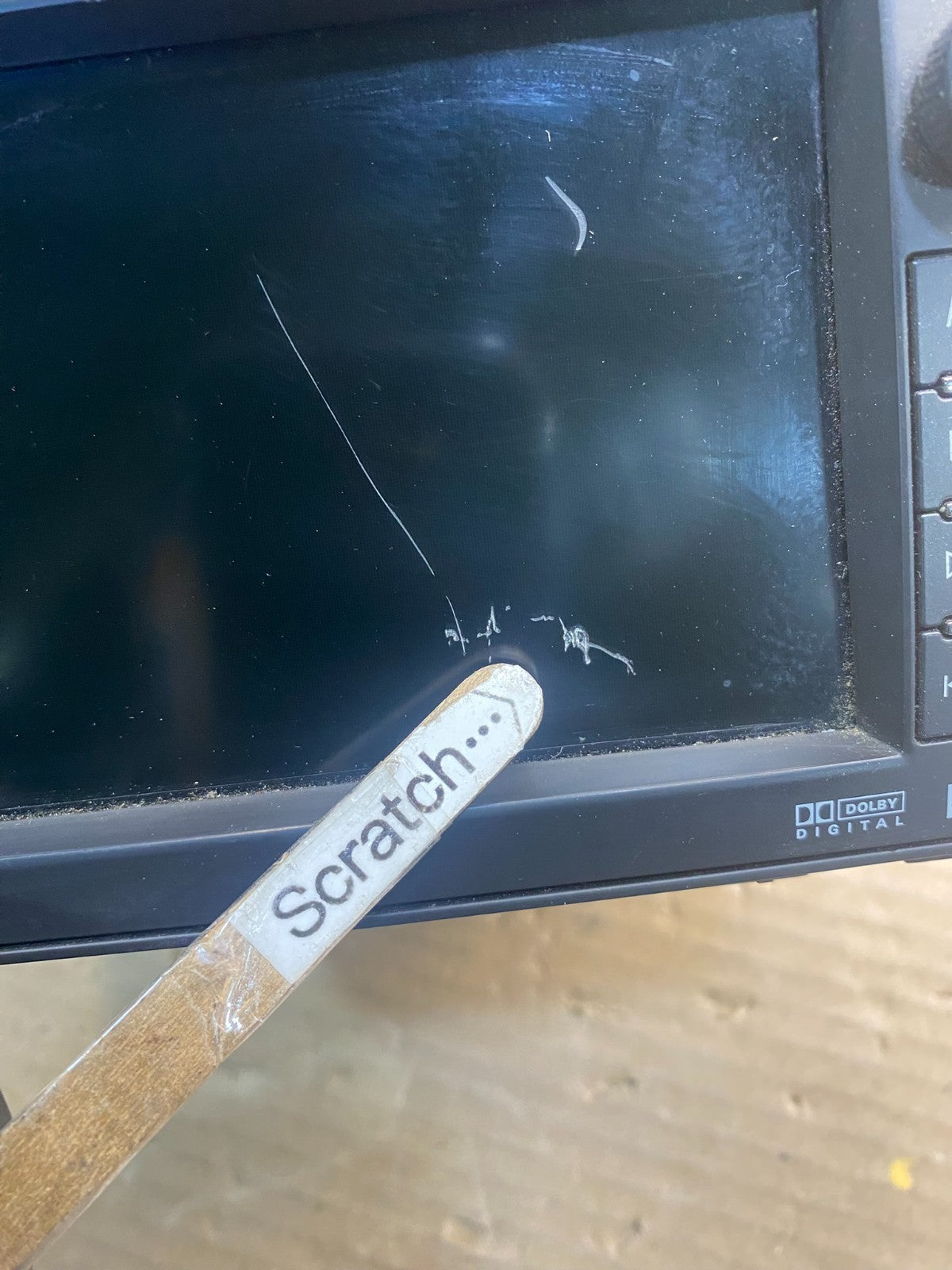 2007-2014 Chevrolet Tahoe AM FM Radio CD Player w Aux Bluetooth AF3872 DW1