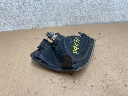 1999 to 2004 Nissan Pathfinder Passenger Corner Park Light Turn Signal P9470 DW4