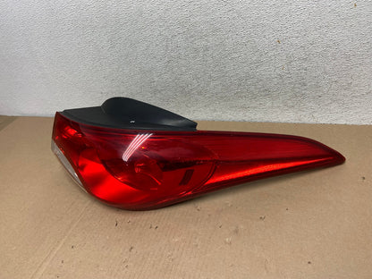 2011 2012 2013 Hyundai Elantra Sedan Right Passenger Tail Light AG6644 LK1