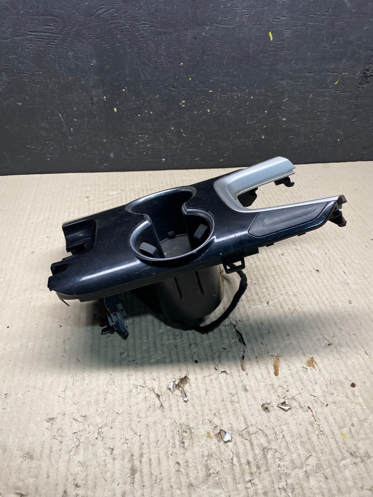 2013 to 2016 Ford Fusion Front Center Console Cup Holder Cupholder OEM O3482 DG2
