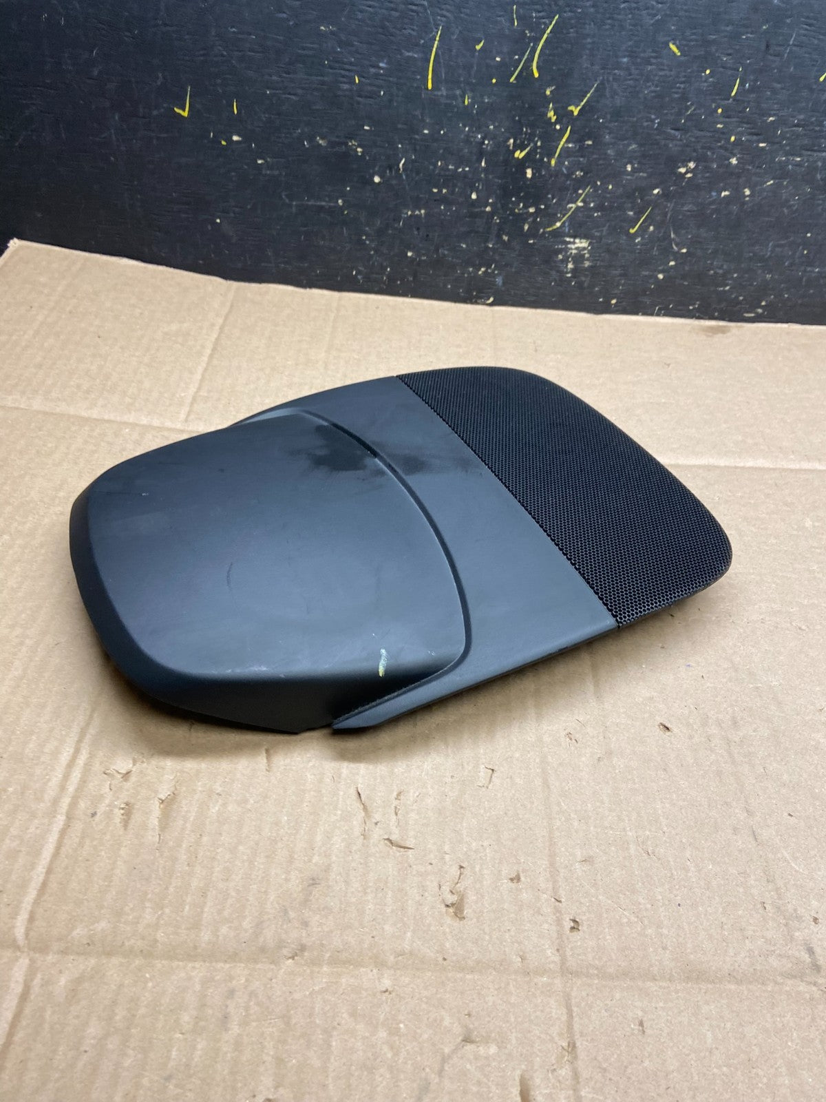 2014-2016 Chevrolet Equinox Center Dash Trim Speaker Panel Bezel Plate Y2152 DG2