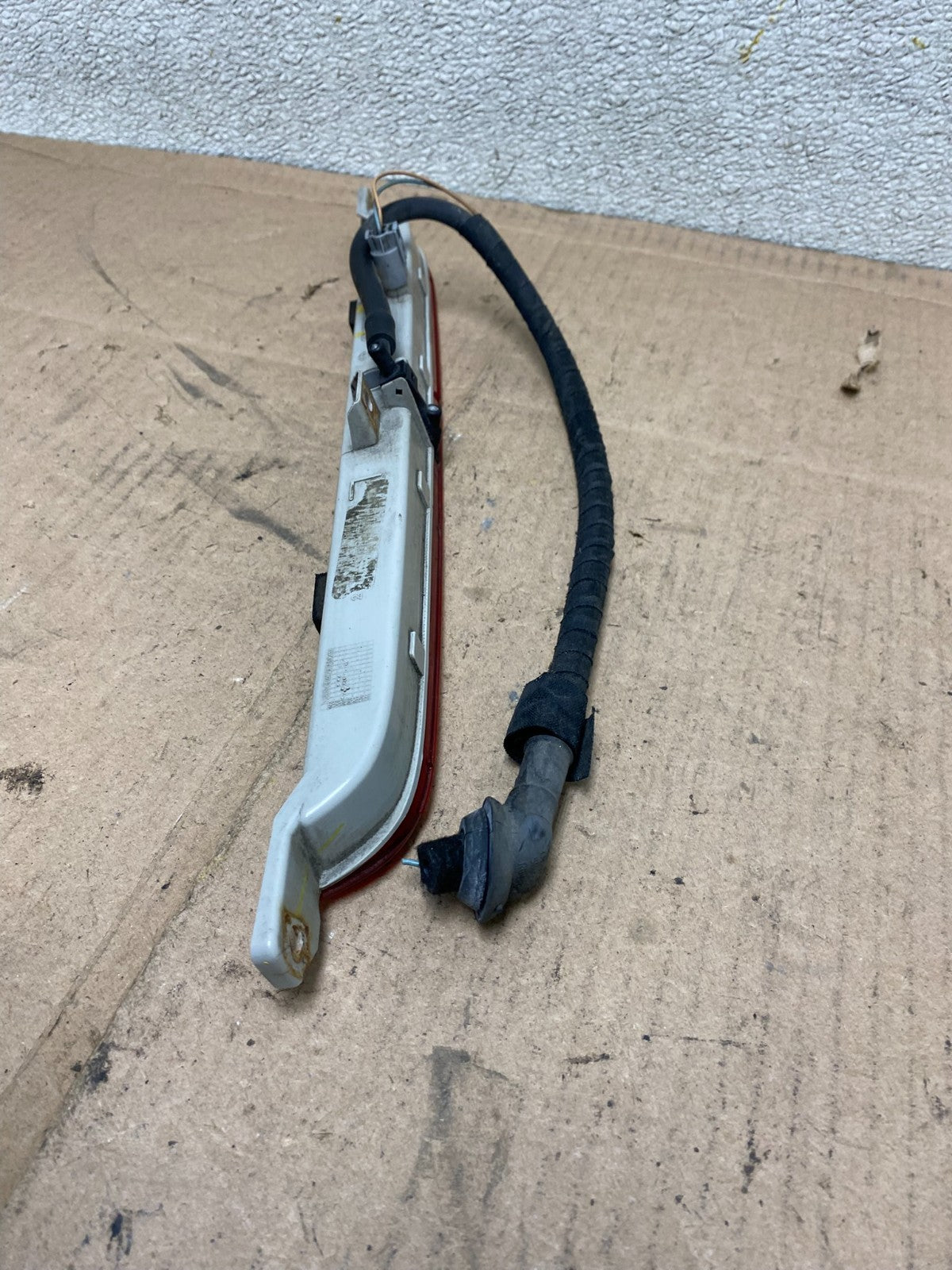 2007 to 2010 Bmw X5 E70 Third 3rd Brake High Mount Upper Tail Light Oem R75514