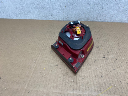 2004-2006 Kia Amanti Left LH Side Tail Light inner L8448 DW5
