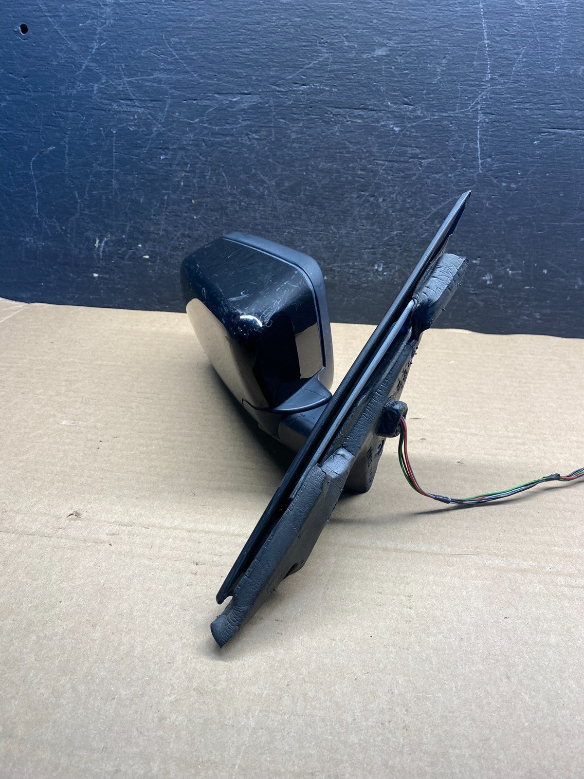 2001 to 2006 BMW 325i Right Passenger Side View Door Mirror AE0050 DG2