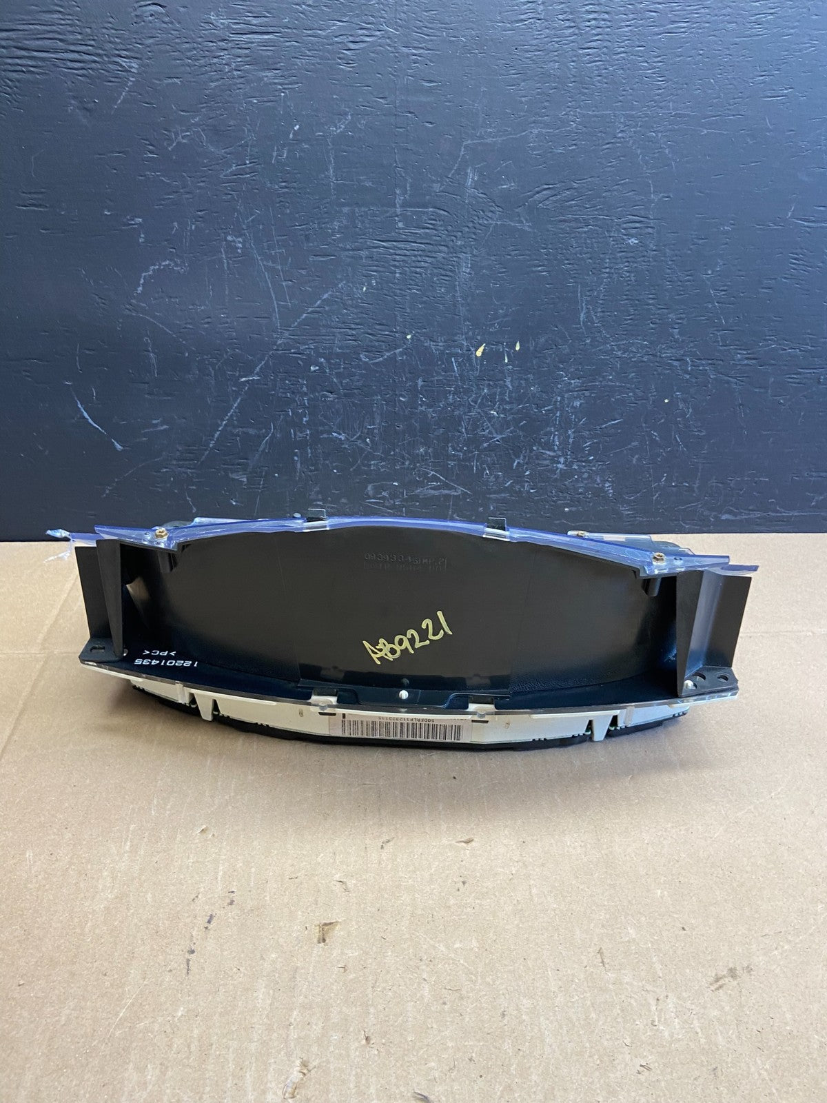 2001 to 2002 Chevrolet Express Speedometer Cluster Gauge OEM ab9221 DG4