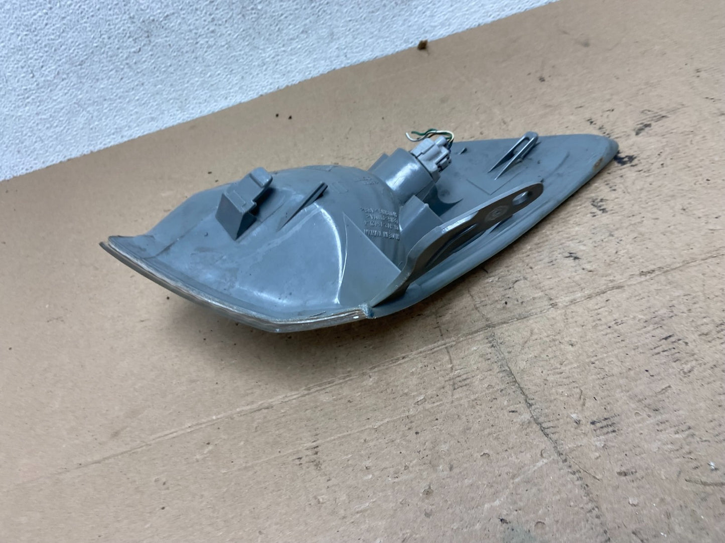 2000 - 2001 Toyota Camry Front Left Driver Lh Turn Signal DEPO AF4805 DW3