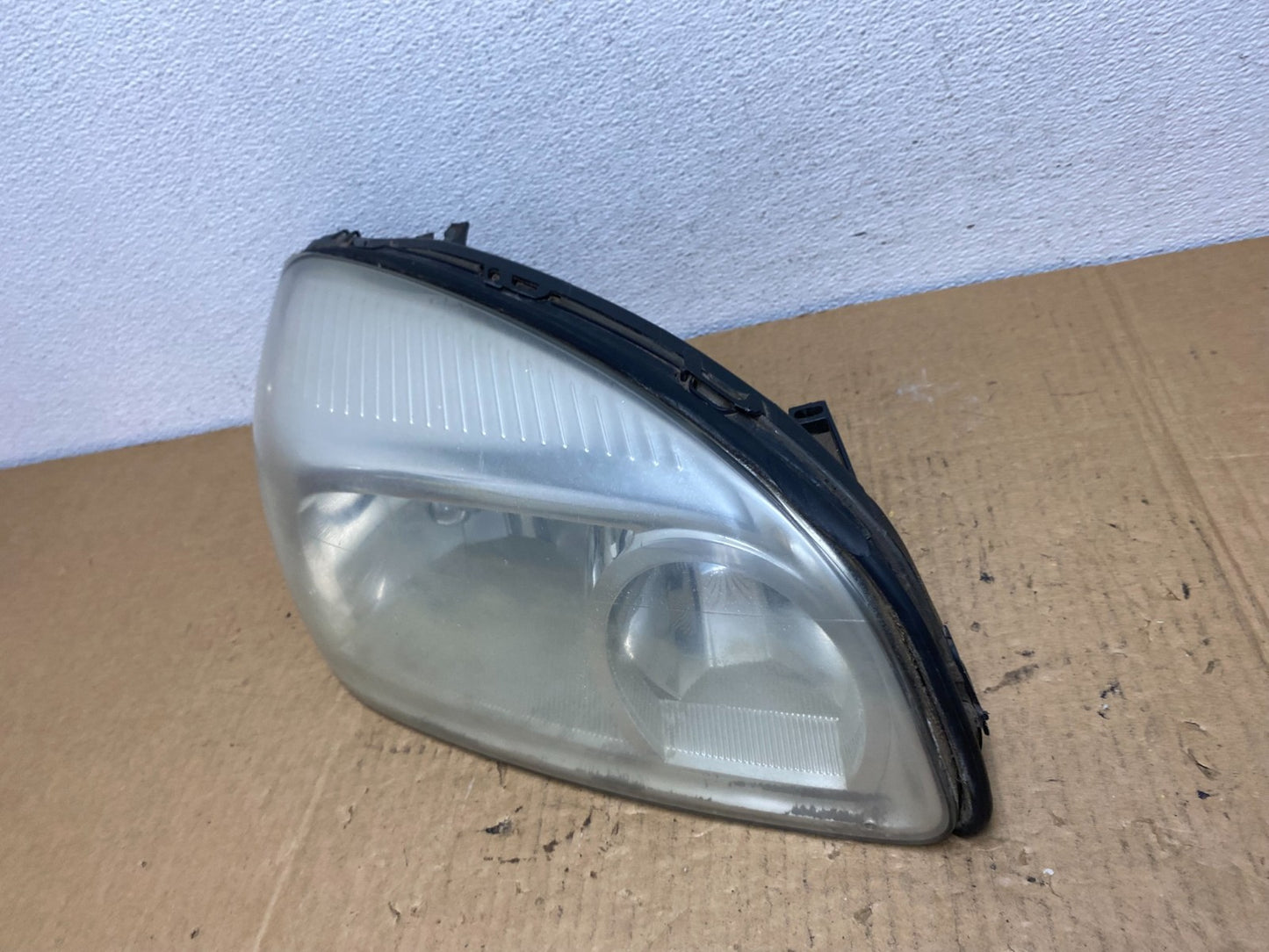 2005 - 2009 Pontiac Montana / Uplander Right Passenger Headlight AC7740 DW1