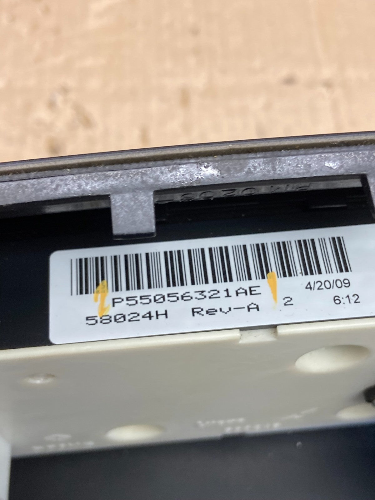 2002 to 2005 Dodge Ram Radio Climate Control Dash Air Vent Bezel Trim AD6840 DG5