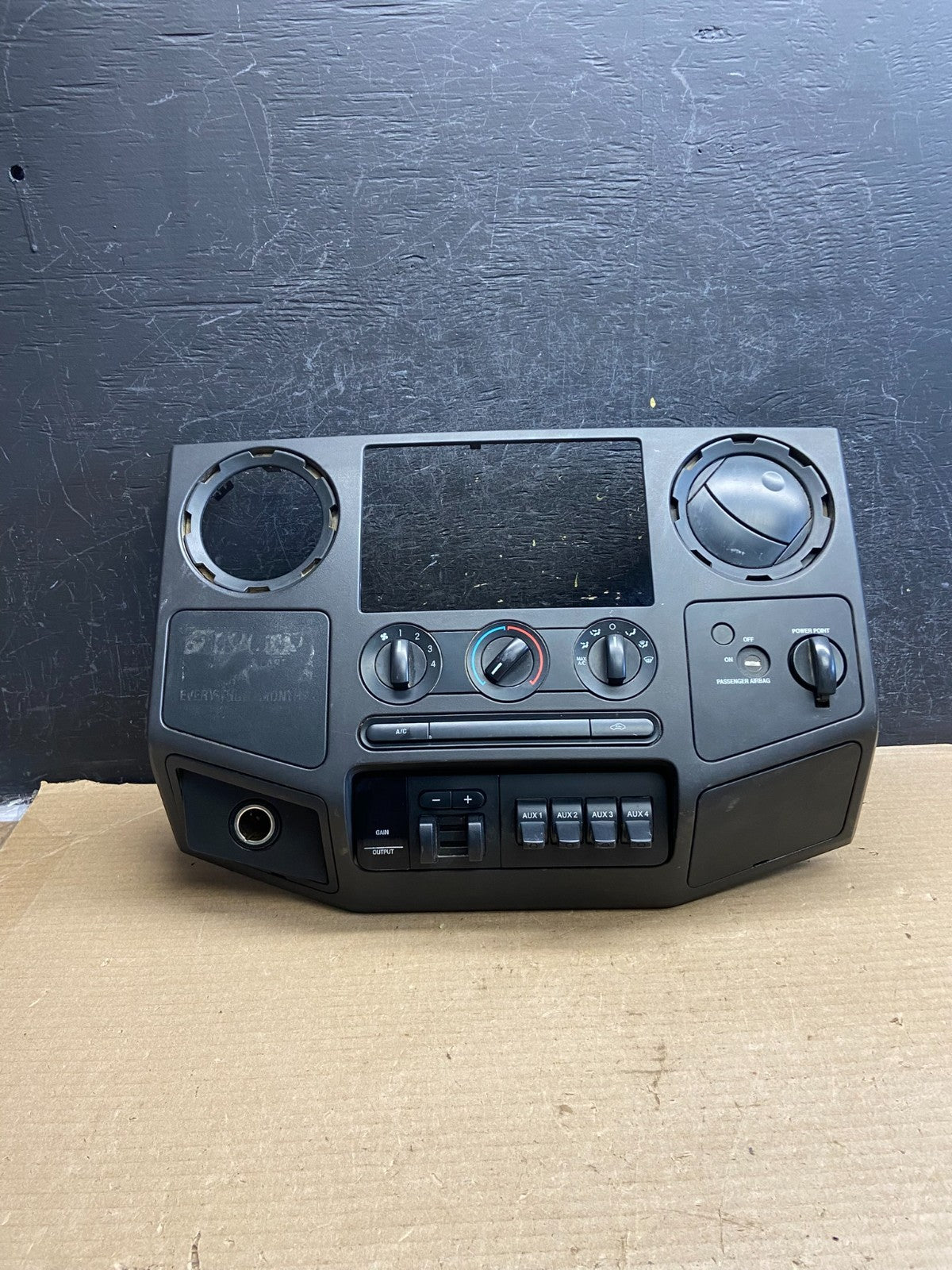 2008-2010 Ford F250 F350 Radio Climate Control Radio Dash Bezel Panel ah3595 DG0