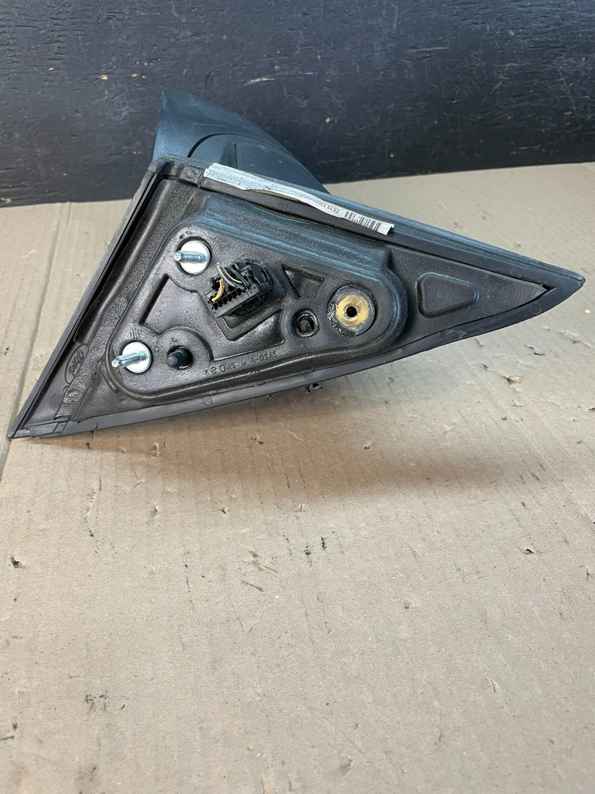 2010 to 2018 Ford Taurus Right Passenger View Door Mirror AD8682 DW4