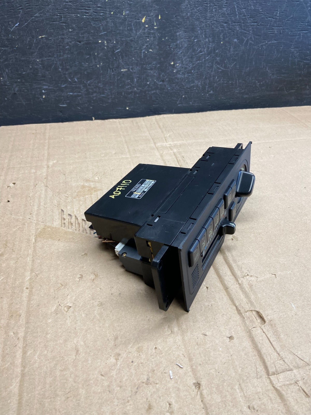 2000 to 2001 Isuzu Trooper Hvac Climate Control Heater A/C ad7110 DG2