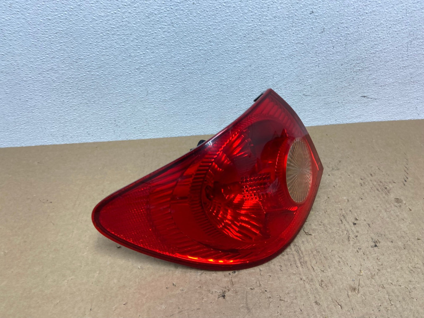 2005 to 2008 Toyota Corolla Left Driver Lh Side Tail Light AD0970 LK2