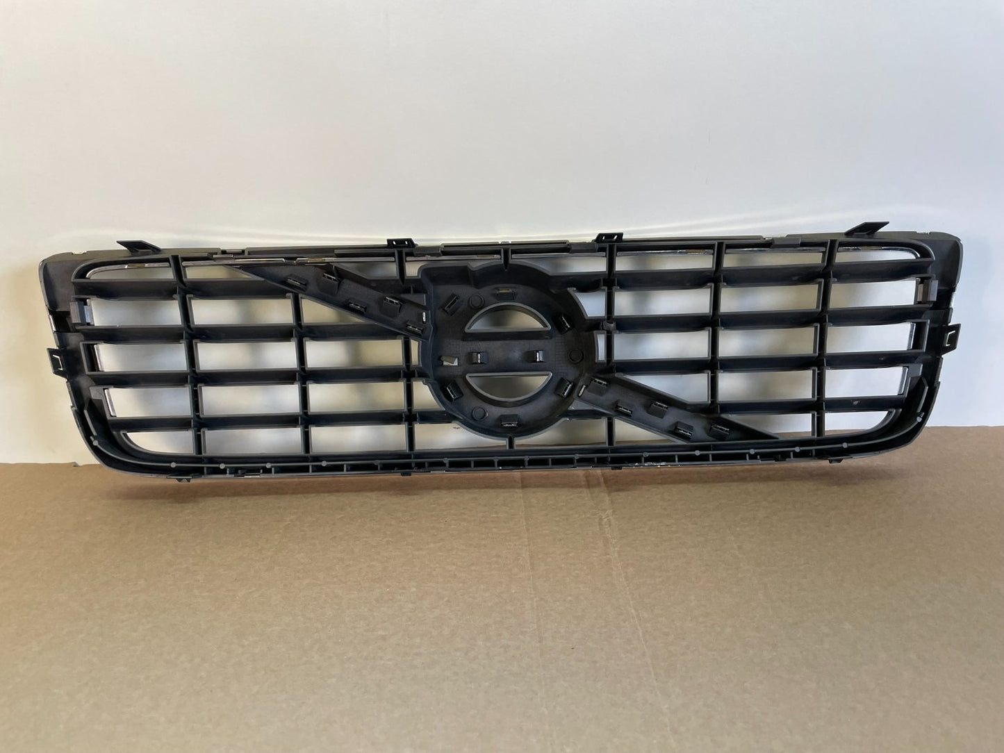 2010 to 2013 Volvo S80 Front Upper Grill Grille ag9970 DG3