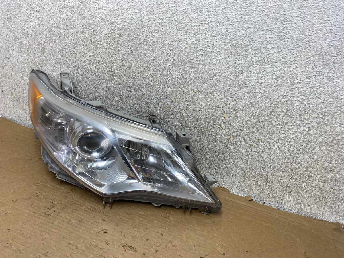 2012 2013 2014 Toyota Camry Right Passenger RH Halogen Headlight AH8998 DW2