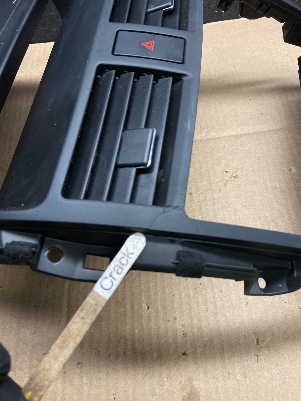 2010 to 2015 Mazda CX-9 Radio Dash Trim Bezel W/Vent AC Climate Control Y2252 DG3