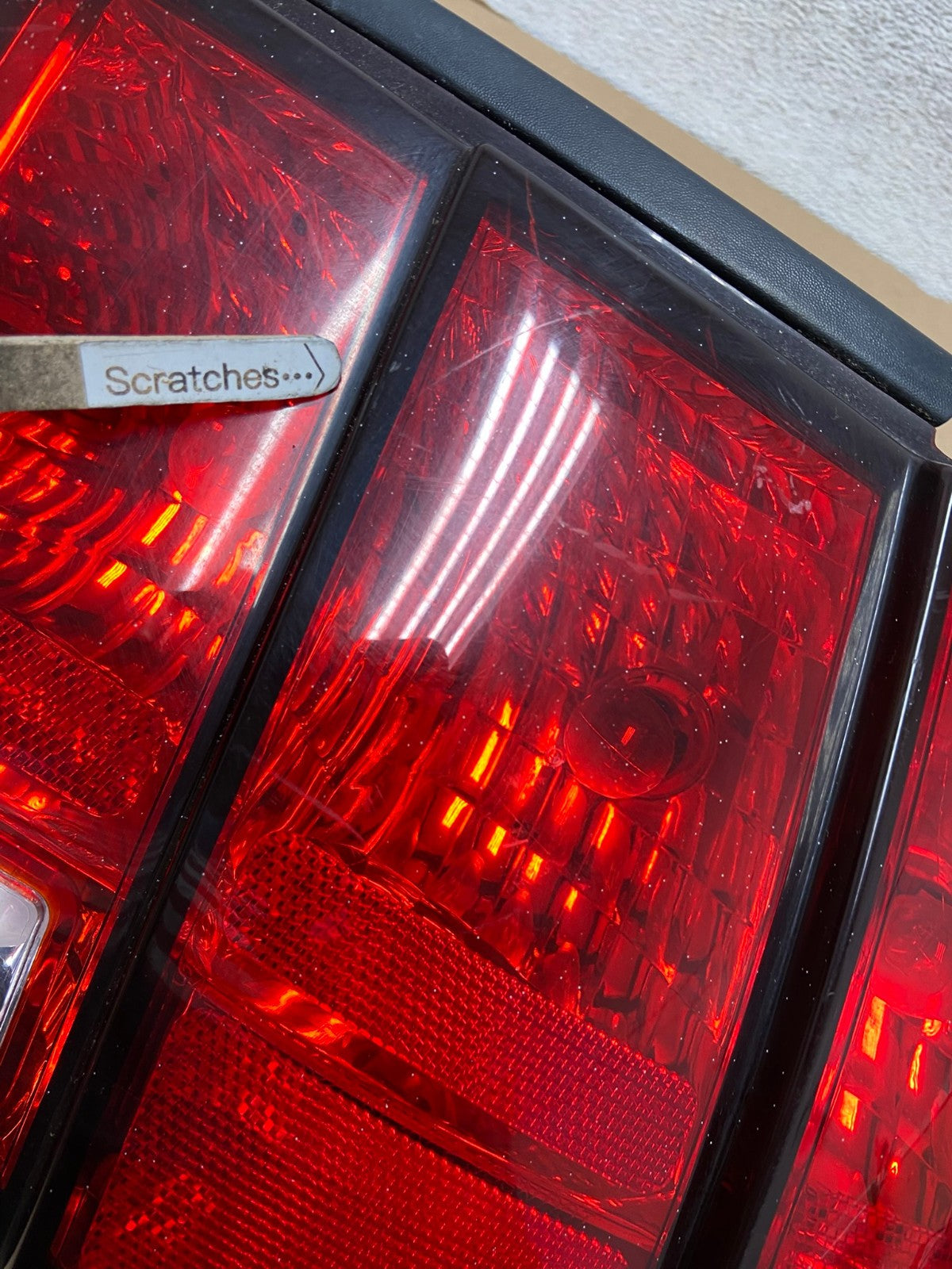 1999-2004 Ford Mustang Right Passenger Rh Side Tail Light AG4163 LK3