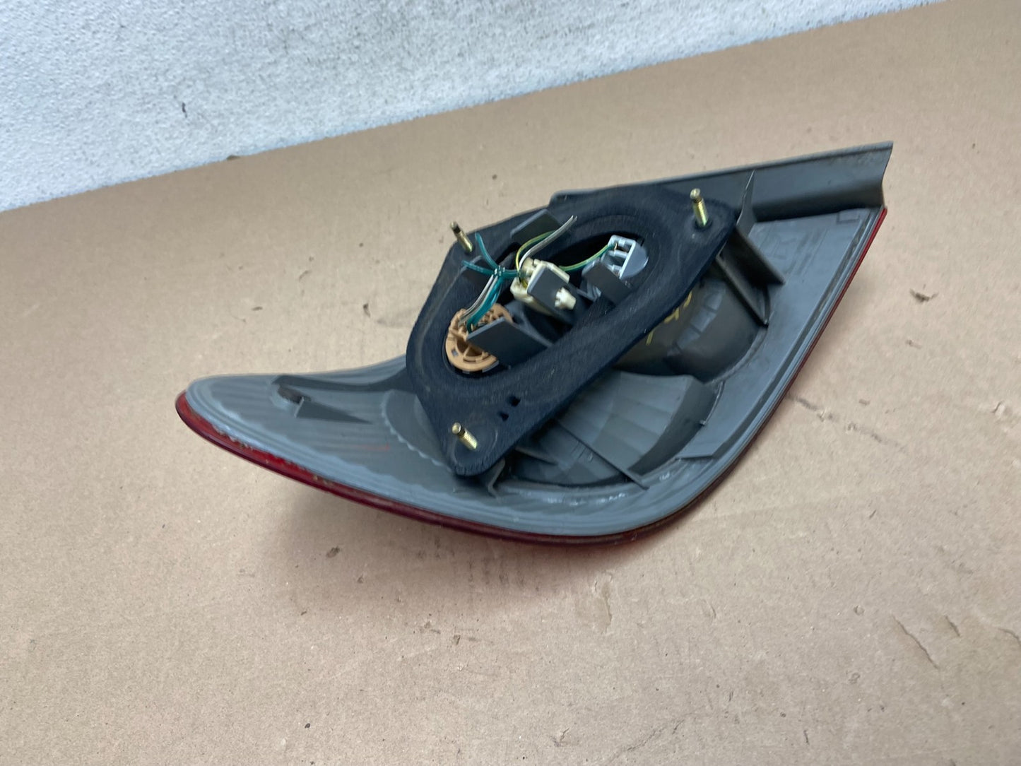 2005 - 2008 Toyota Corolla Right Passenger RH Side Tail light AG5745 DW5
