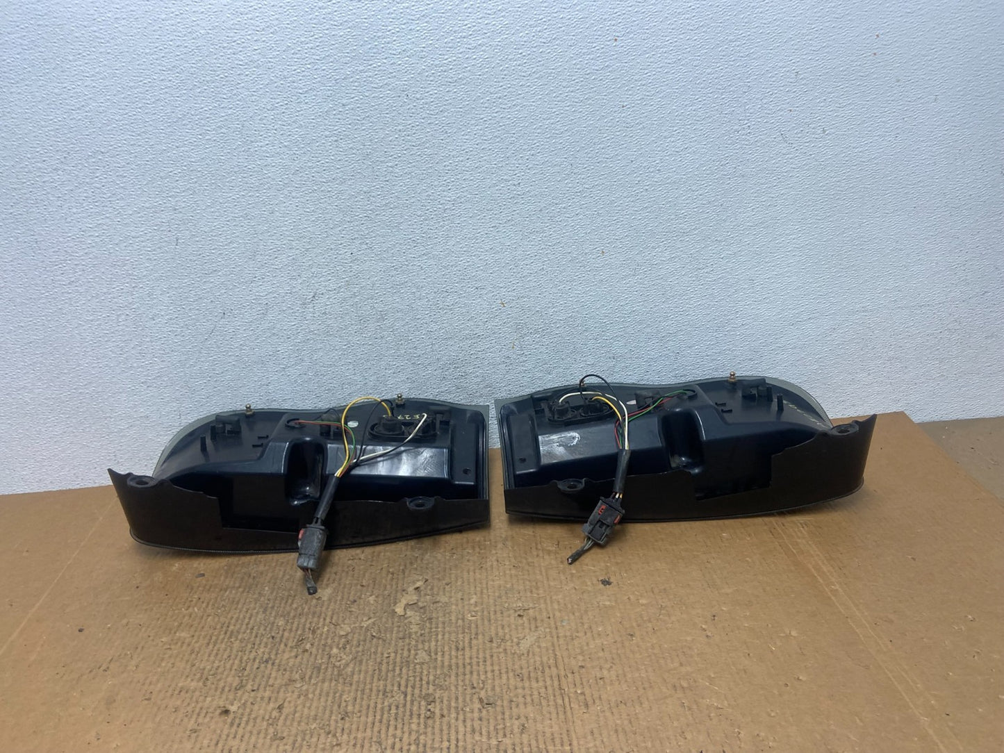 2004-2009 Dodge Durango Left+Right Set Side LED Black Tail Lights AE2798 DG6