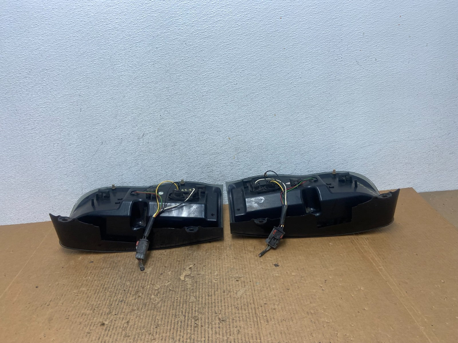 2004-2009 Dodge Durango Left+Right Set Side LED Black Tail Lights AE2798 DG6