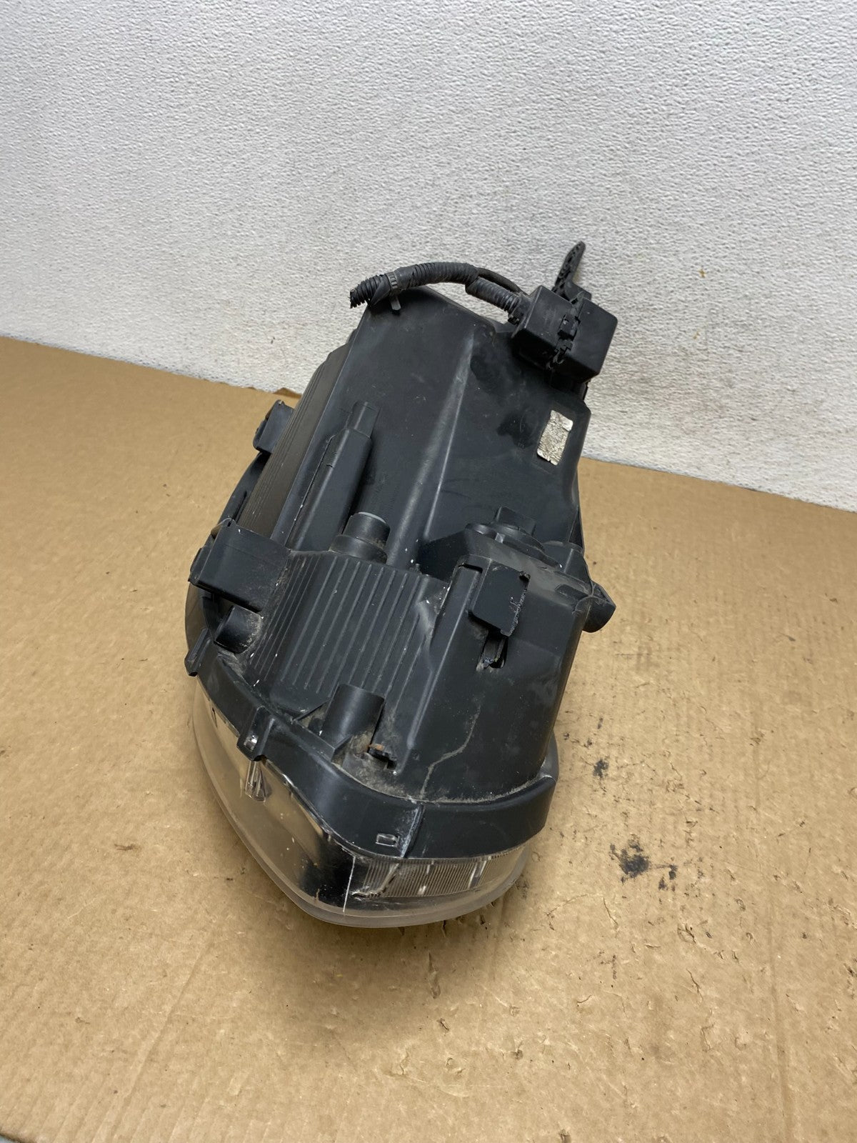 2014 - 2018 Kia Soul Left Driver LH Halogen Headlight AG2403 DW6