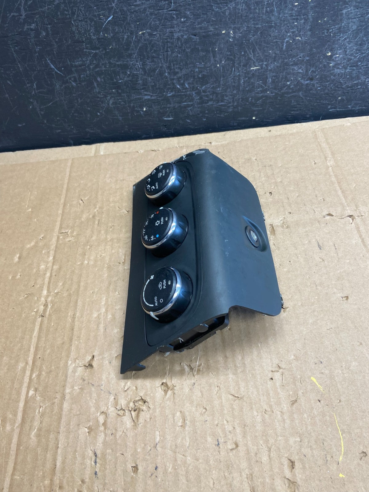 2011-2014 Chrysler 200 Heater AC Climate Switch Temperature Control ad2237 DG1