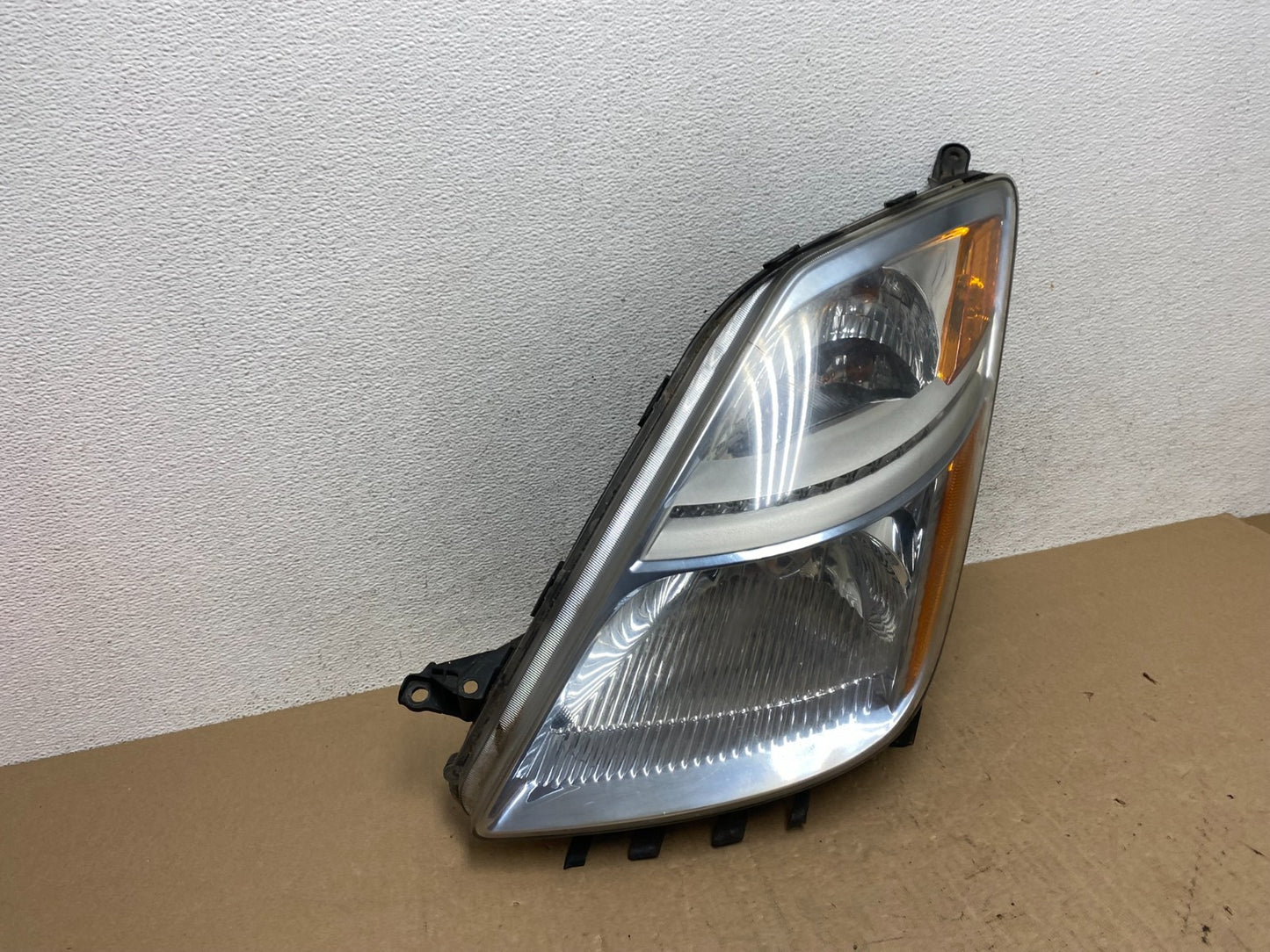 2006-2009 Toyota Prius Left Driver LH Side Blue Headlight Halogen AE6767 DW2
