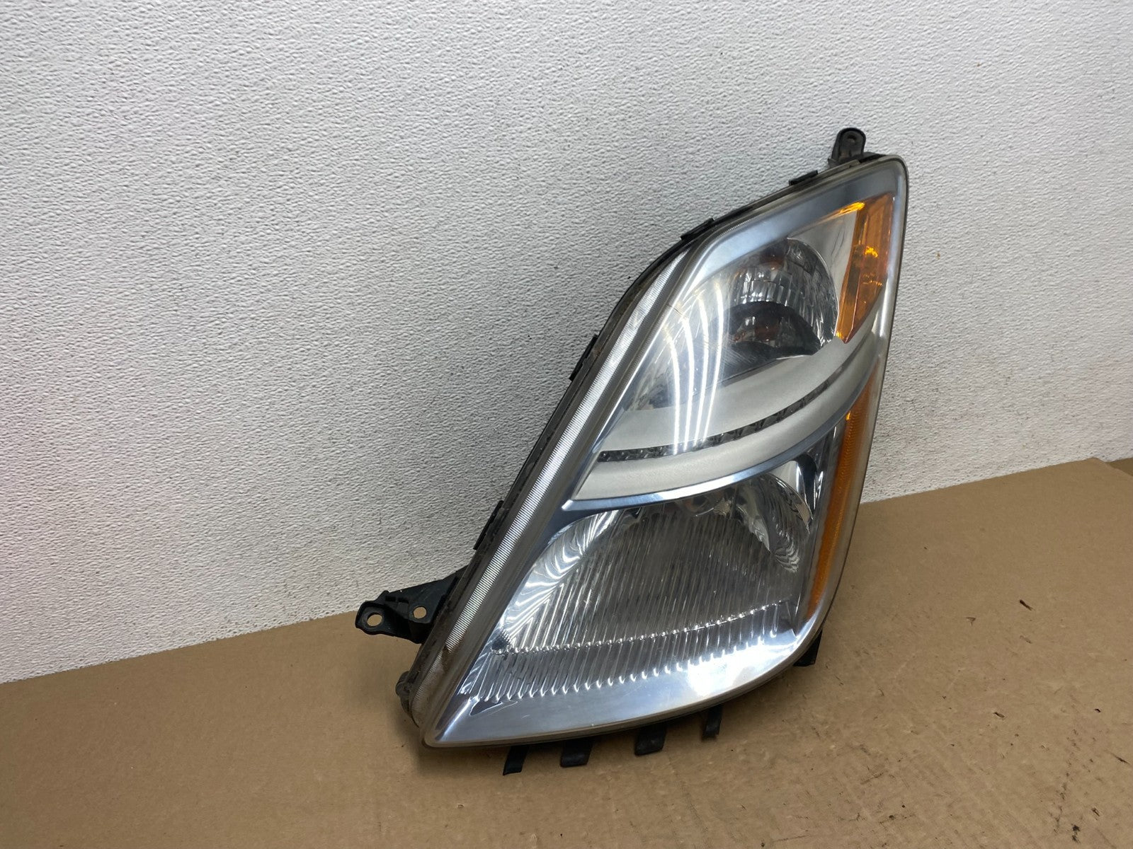 2006-2009 Toyota Prius Left Driver LH Side Blue Headlight Halogen AE6767 DW2
