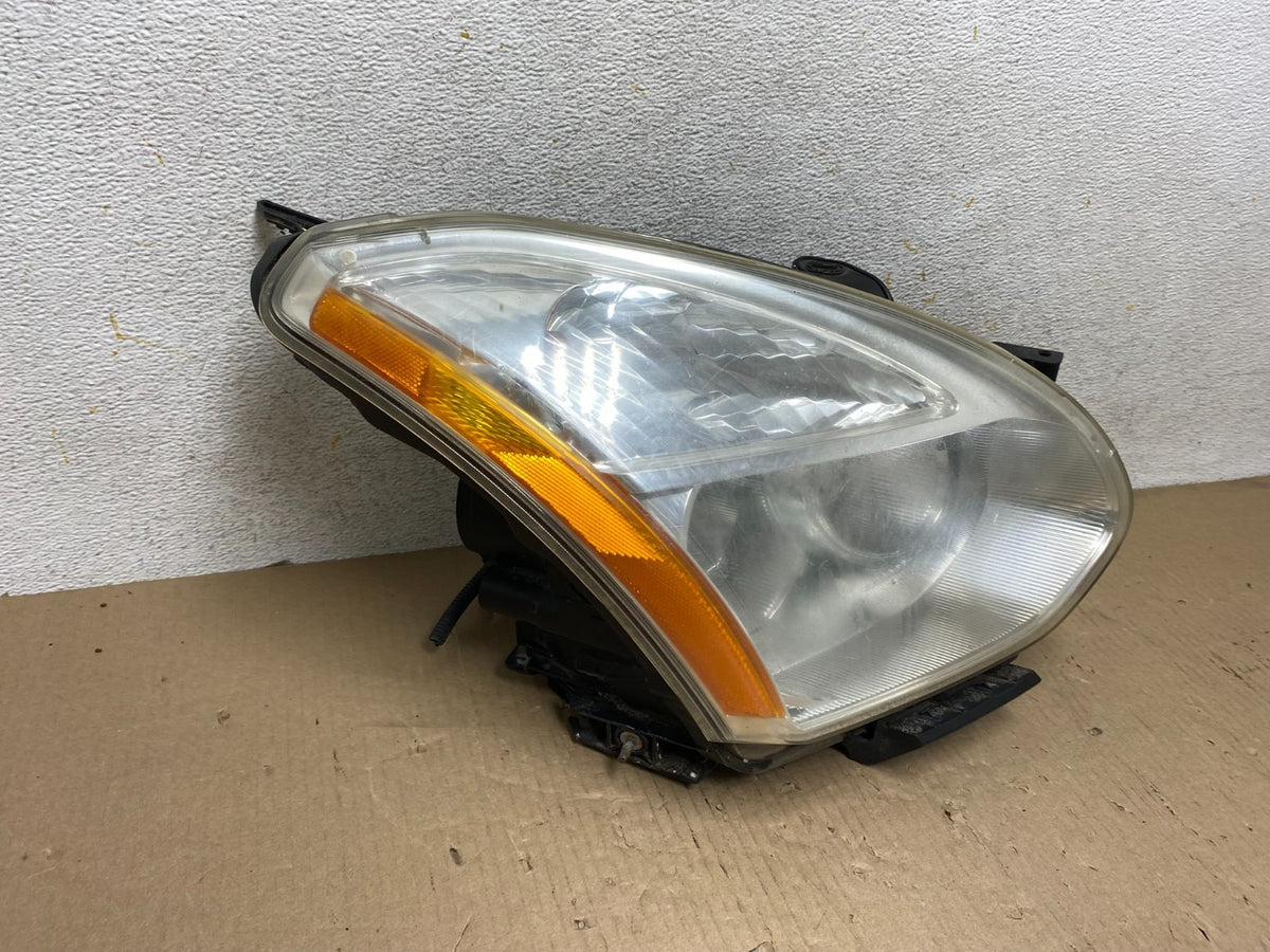 2009-2013 Nissan Rogue Right Passenger Xenon HID Headlight AH5837 DW1
