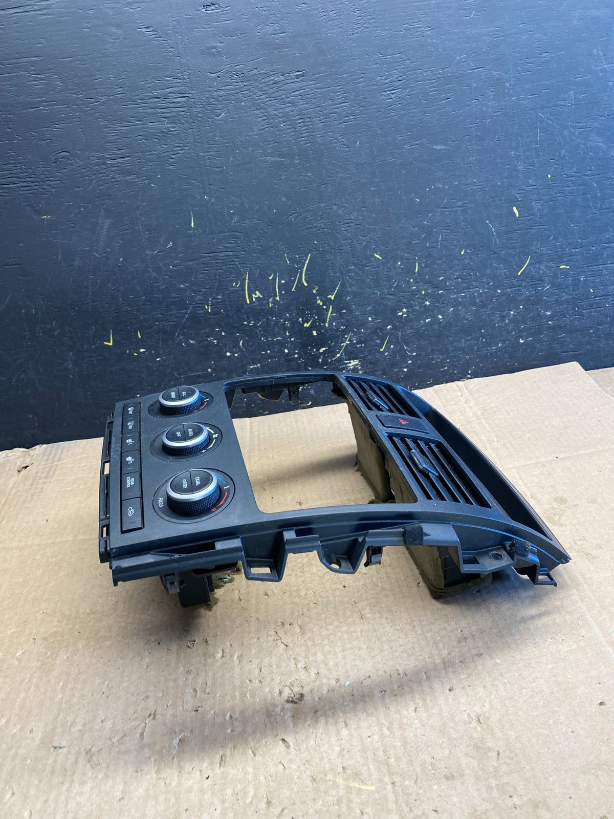 2007 - 2009 Mazda CX-9 Radio Dash Trim Bezel W/Vent AC Climate Control Z1577 DG3