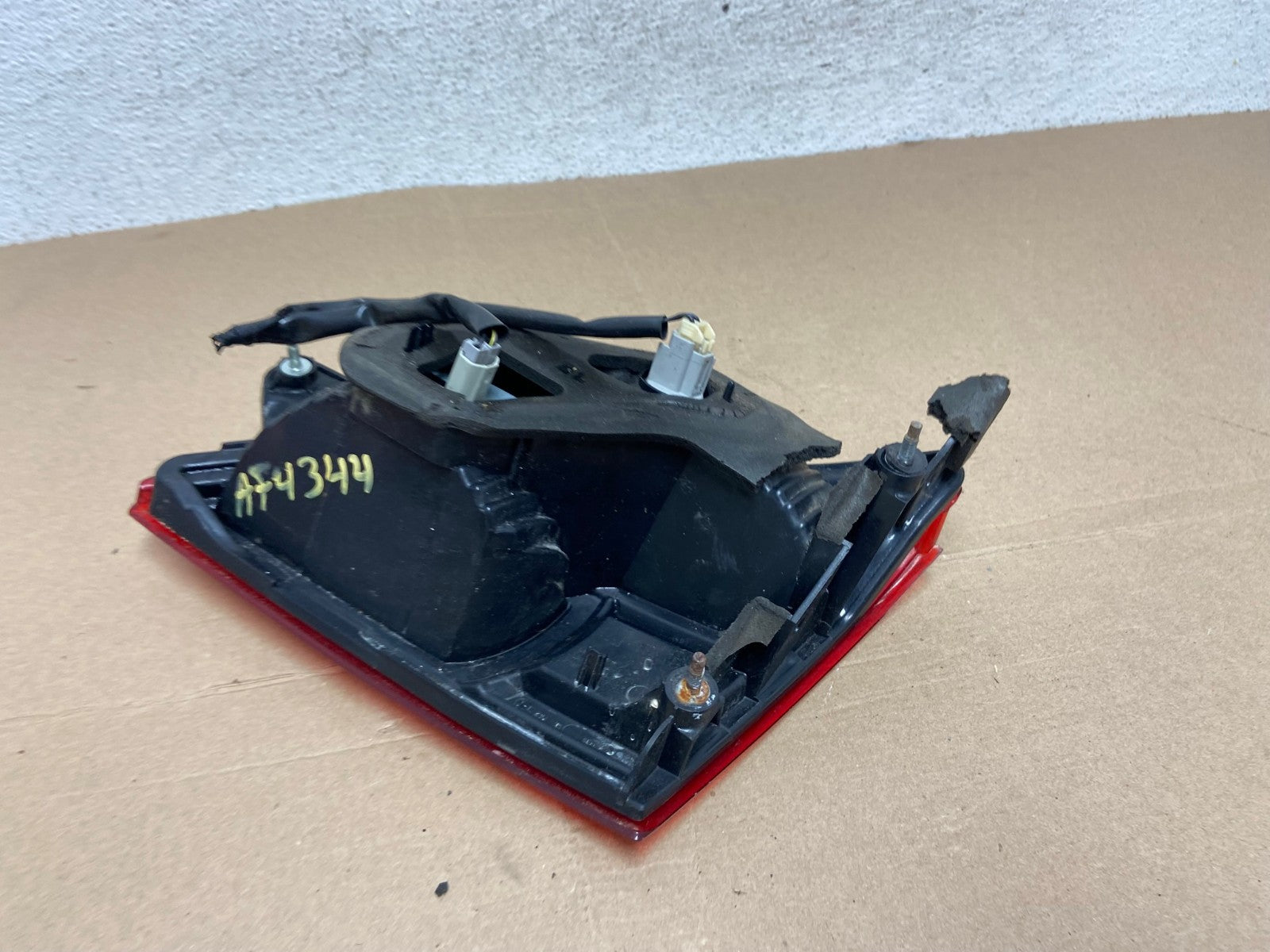 2010-2014 Subaru Outback Left Driver Lh Side Inner Tail Light AF4344 LK5