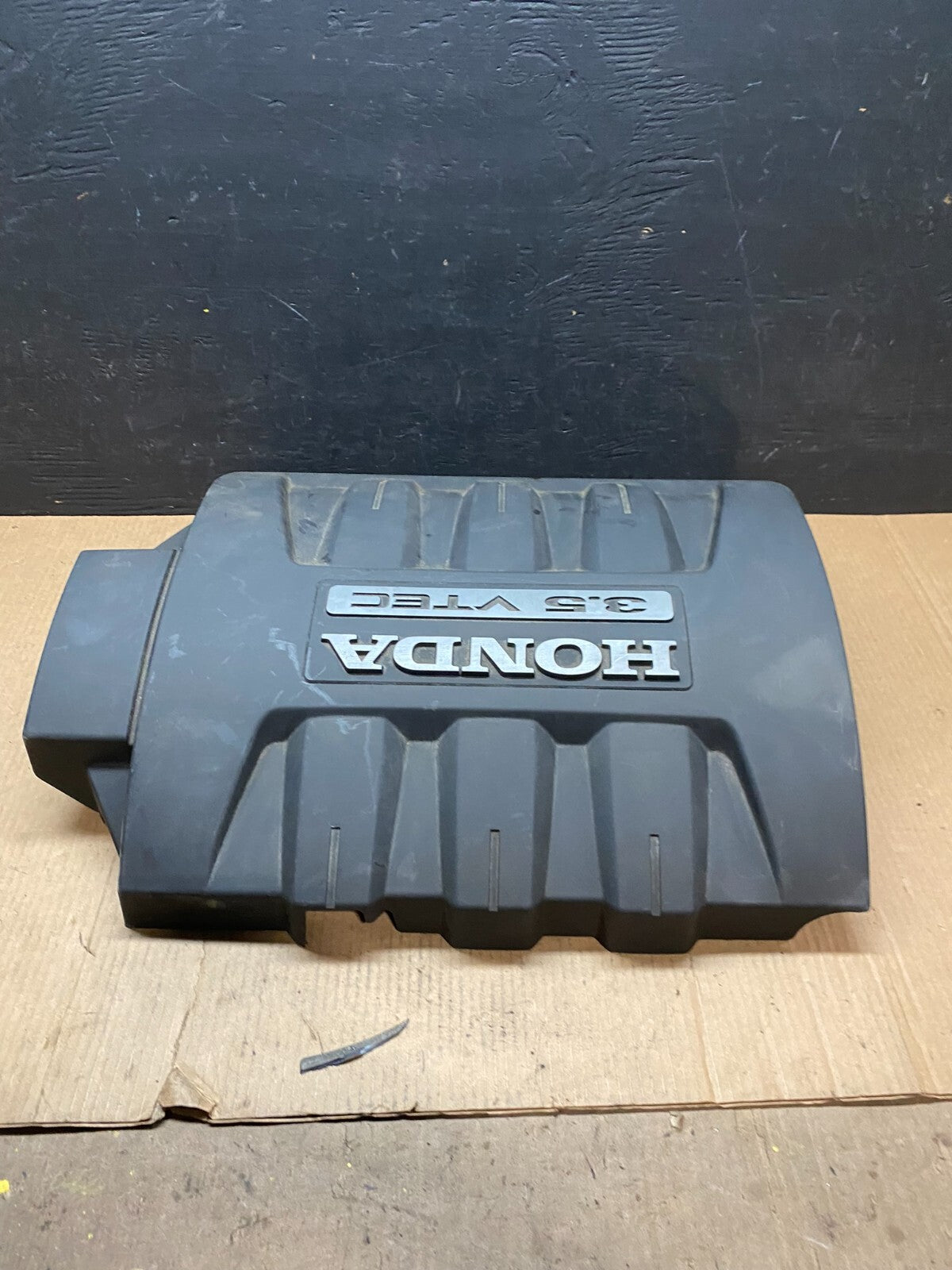 2006 to 2008 Honda Pilot Engine Cover Trim Bezel 17121-PVJ-A01 OEM F6625 DG11