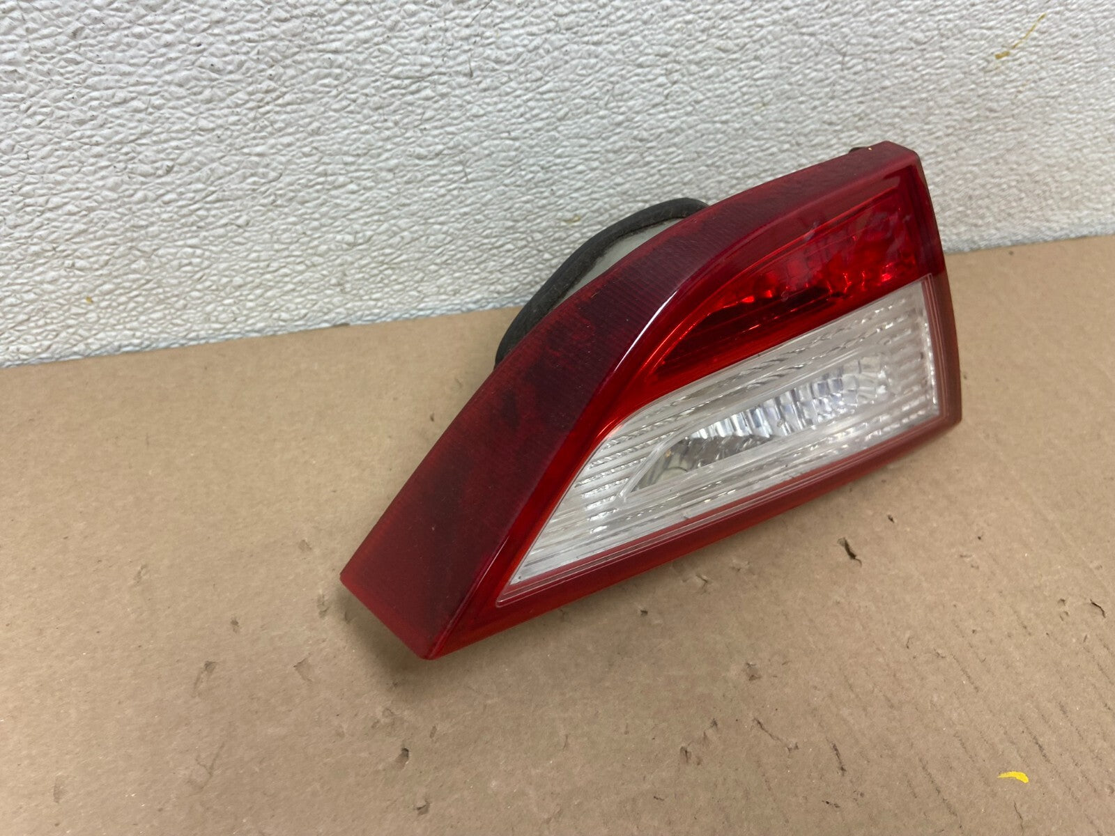 2011 2012 2013 2014 Hyundai Sonata Left Driver Inner Tail Light Oem E0325 DG12