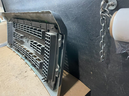2008 to 2014 Ford Econoline E150 E250 Front Upper Chrome Grill Grille u6087 DG8