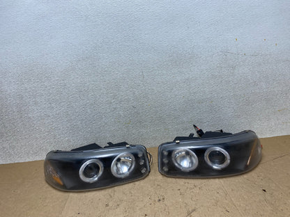 1999- 2006 GMC Sierra Left+Right Set LED Headlight W9247 DG1