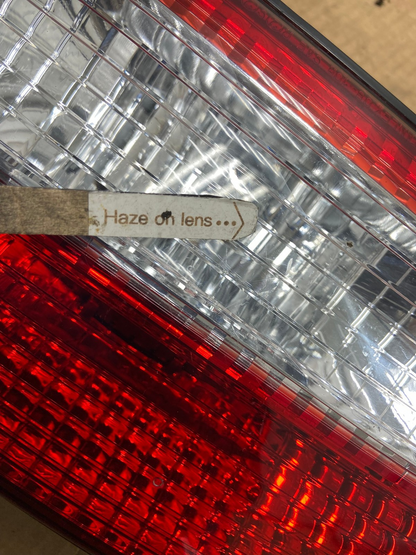 2001 - 2003 Toyota Sienna Right Passenger Rh Side Inner Tail Light AI7954 LK3