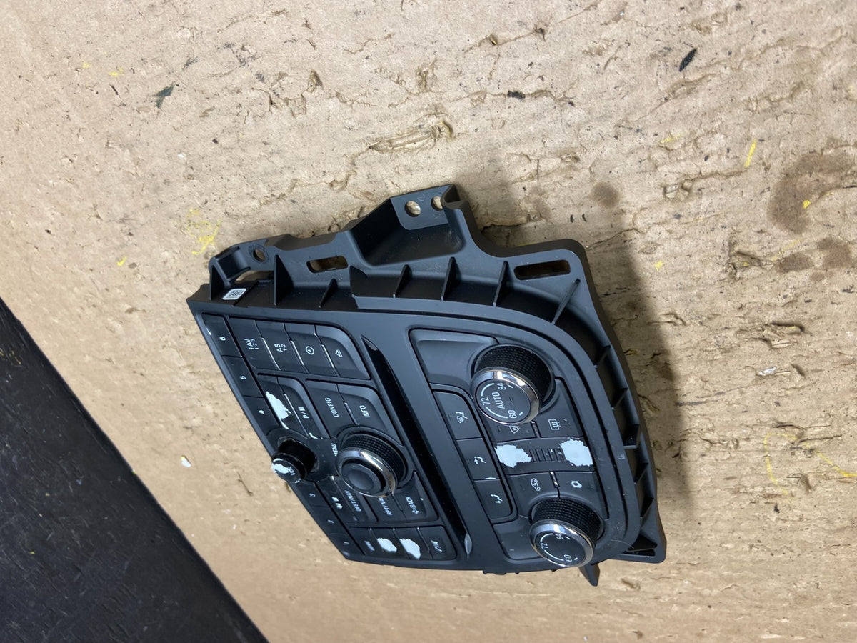 2012 - 2016 Buick Verano Radio Climate Control Unit Heater Ac Temp T8384 DG3