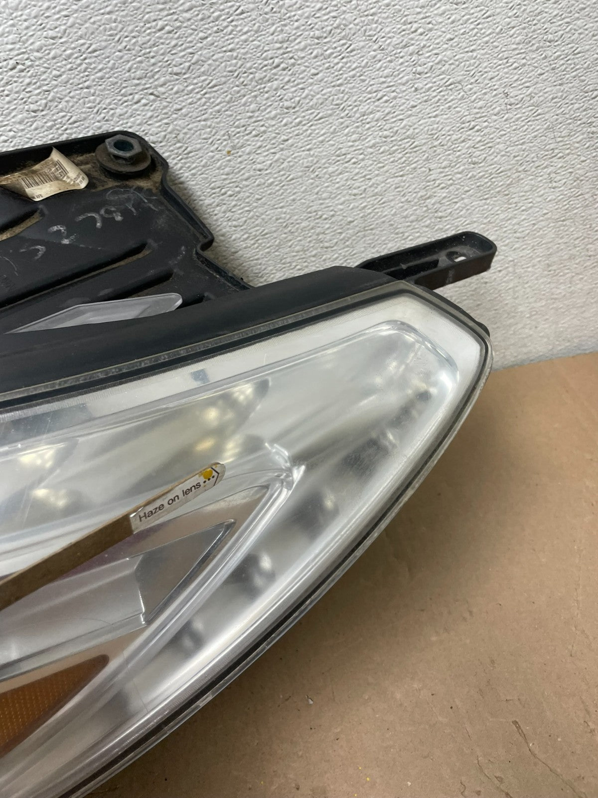2013-2017 Buick Enclave Left Driver Headlight Xenon Hid One Ballast OEM Q5063 DW14