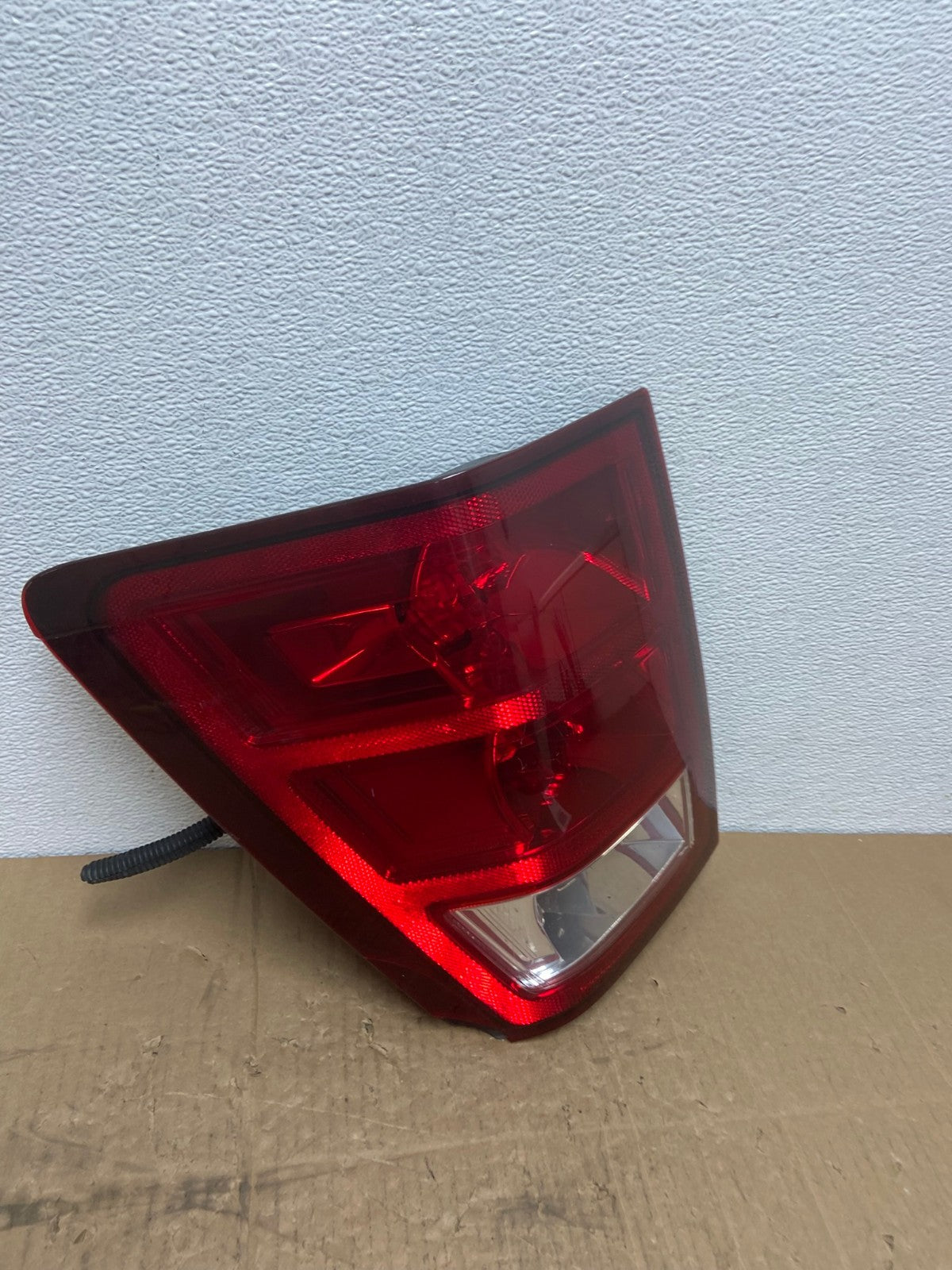 2005 to 2006 Jeep Grand Cherokee Left Driver Side Lh Tail Light AB8315 LK2