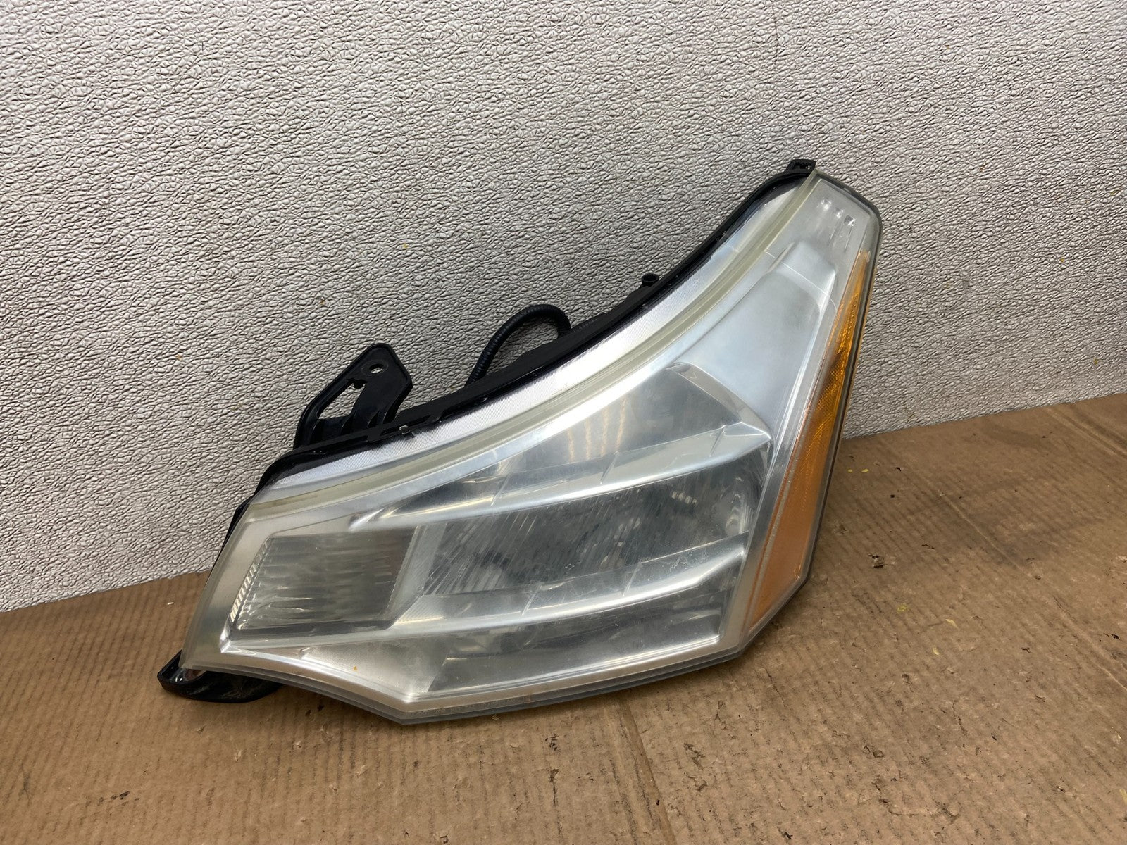 2008 2009 2010 2011 Ford Focus Left Driver Lh Headlight Halogen Oem AA63850