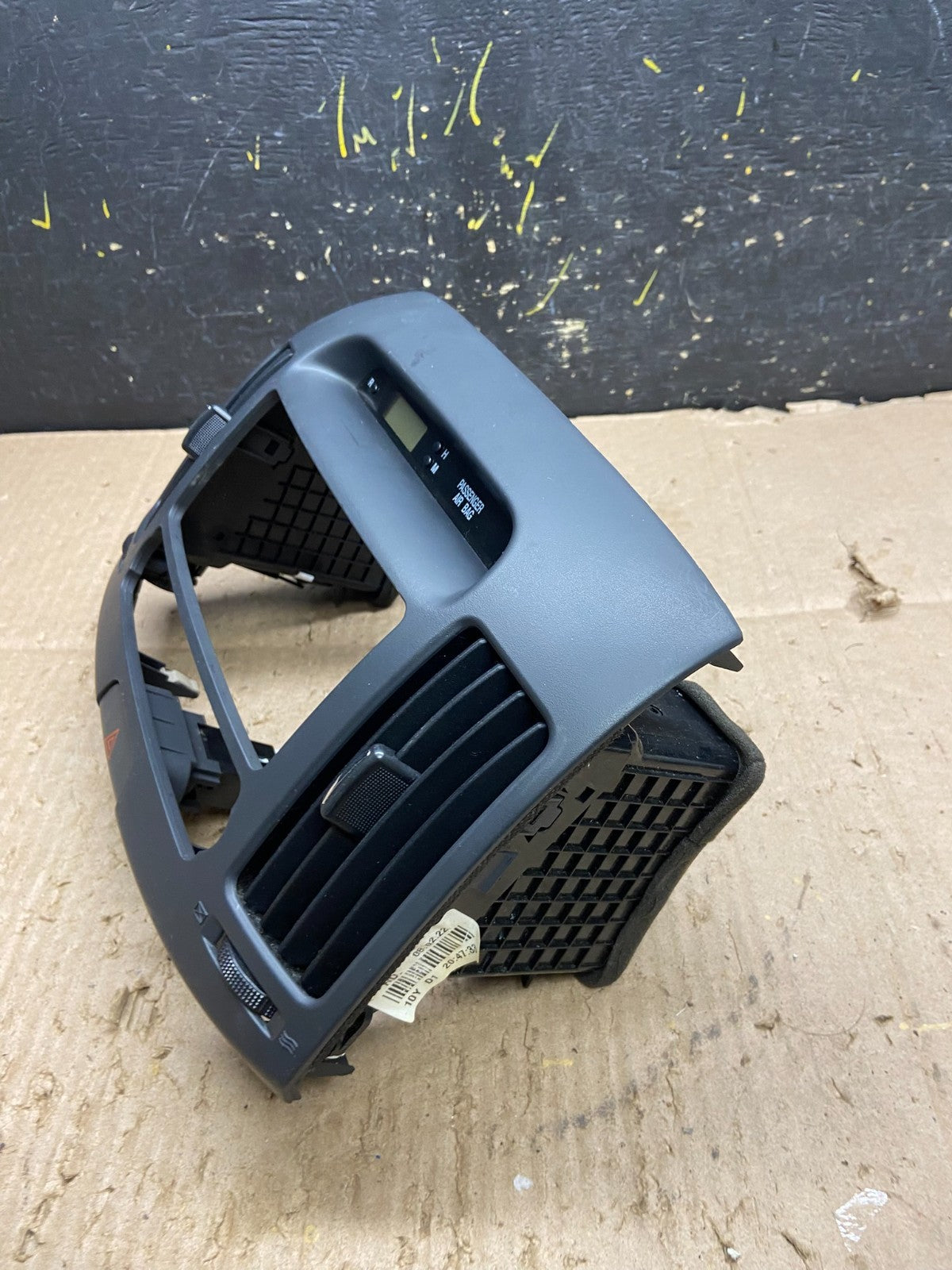 2007-2010 Hyundai Elantra Radio Heat A/C Climate Control Air Vent Bezel Y8031 DG2
