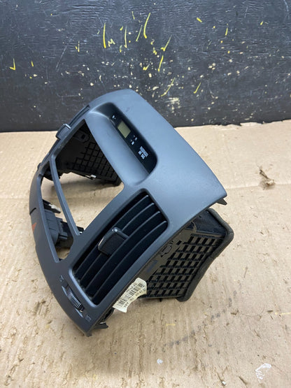 2007-2010 Hyundai Elantra Radio Heat A/C Climate Control Air Vent Bezel Y8031 DG2