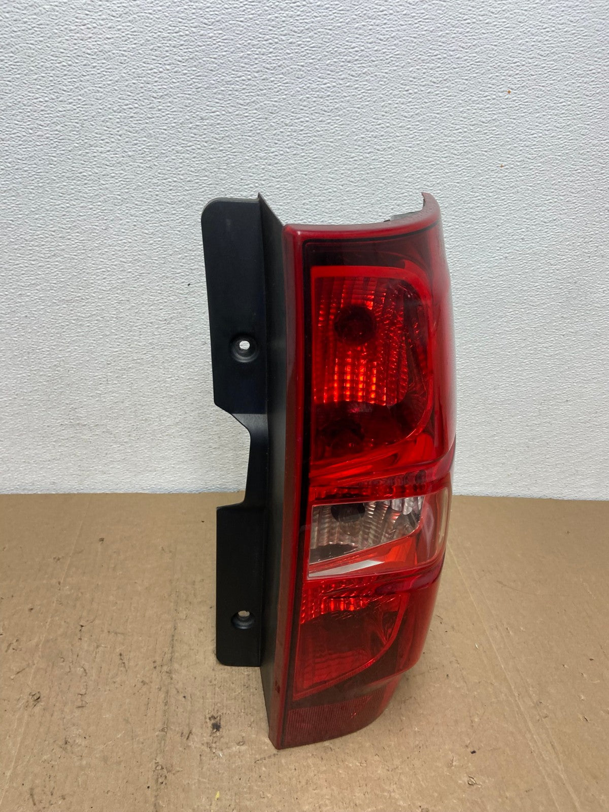 2008-2014 Chevrolet Tahoe Suburban Right Passenger Rh Tail Light AC5938 LK2