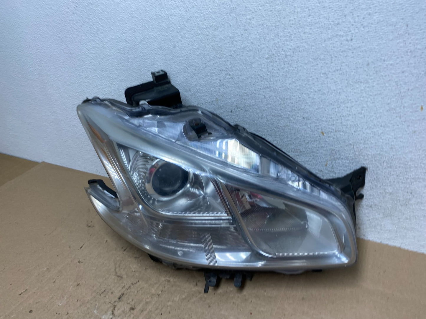 Halogen 2009-2014 Nissan Maxima Right Passenger Headlight AE6502 DW1