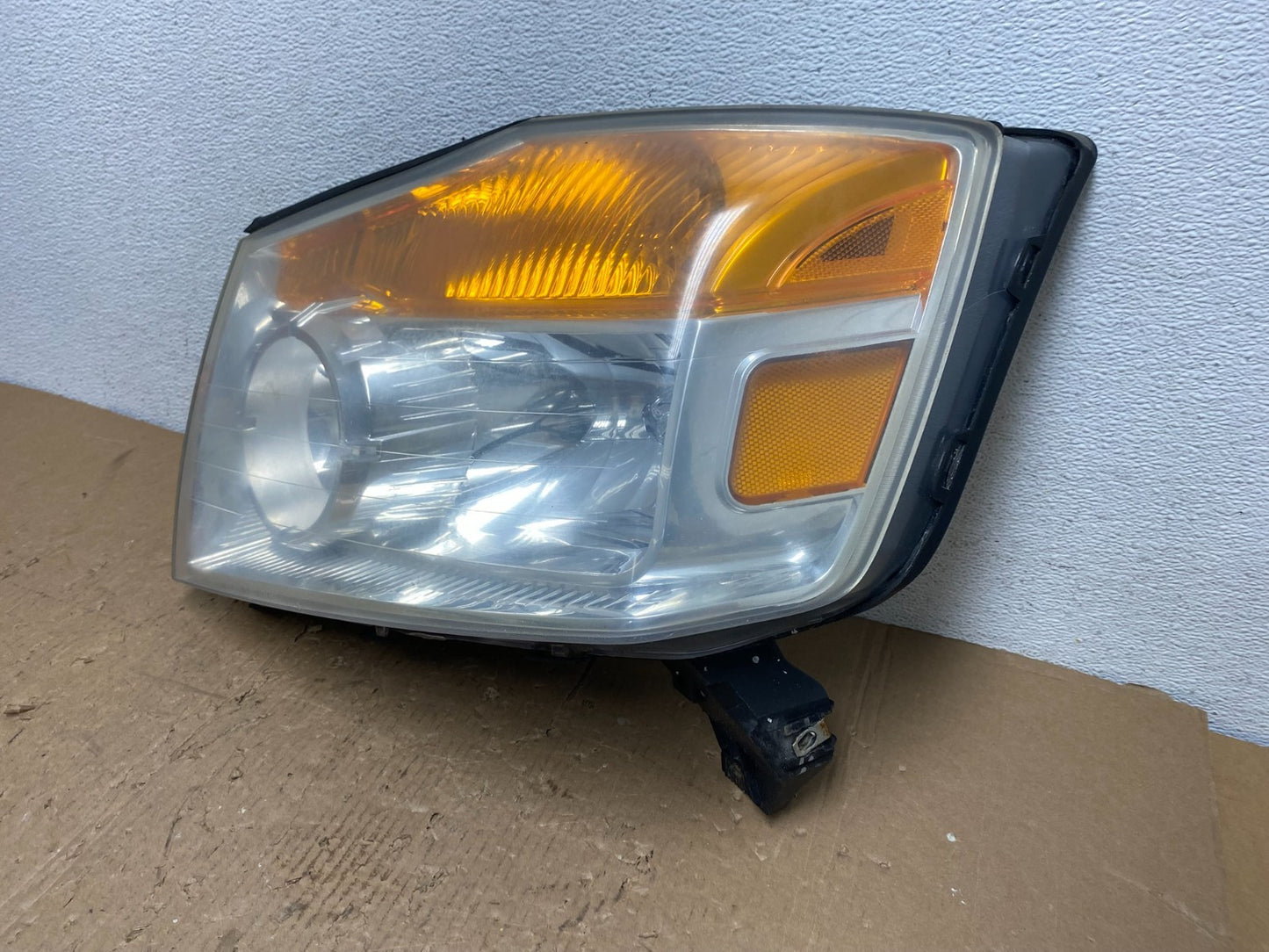 2008 - 2015 Nissan Armada Left Driver LH Headlight Halogen AD8218 DW1